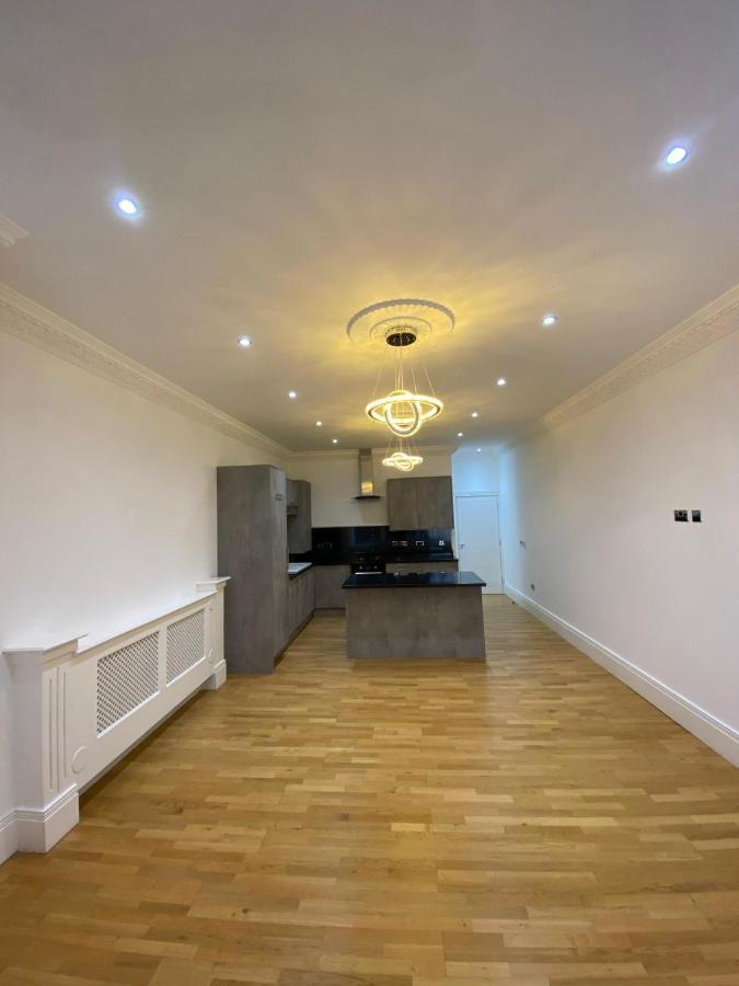 Luxury Apartment Apt4 วุลฟ์เวอร์แฮมป์ตัน ภายนอก รูปภาพ