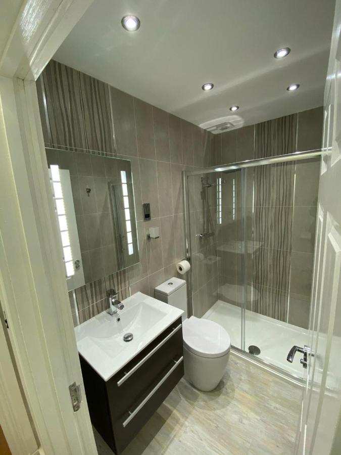 Luxury Apartment Apt4 วุลฟ์เวอร์แฮมป์ตัน ภายนอก รูปภาพ